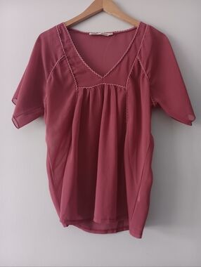 Solitaire Rose Pink Sheer Chiffon V Neck Flowy Short Sleeve Blouse Lightweight M
